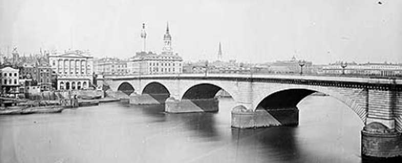 london-bridge-vintage