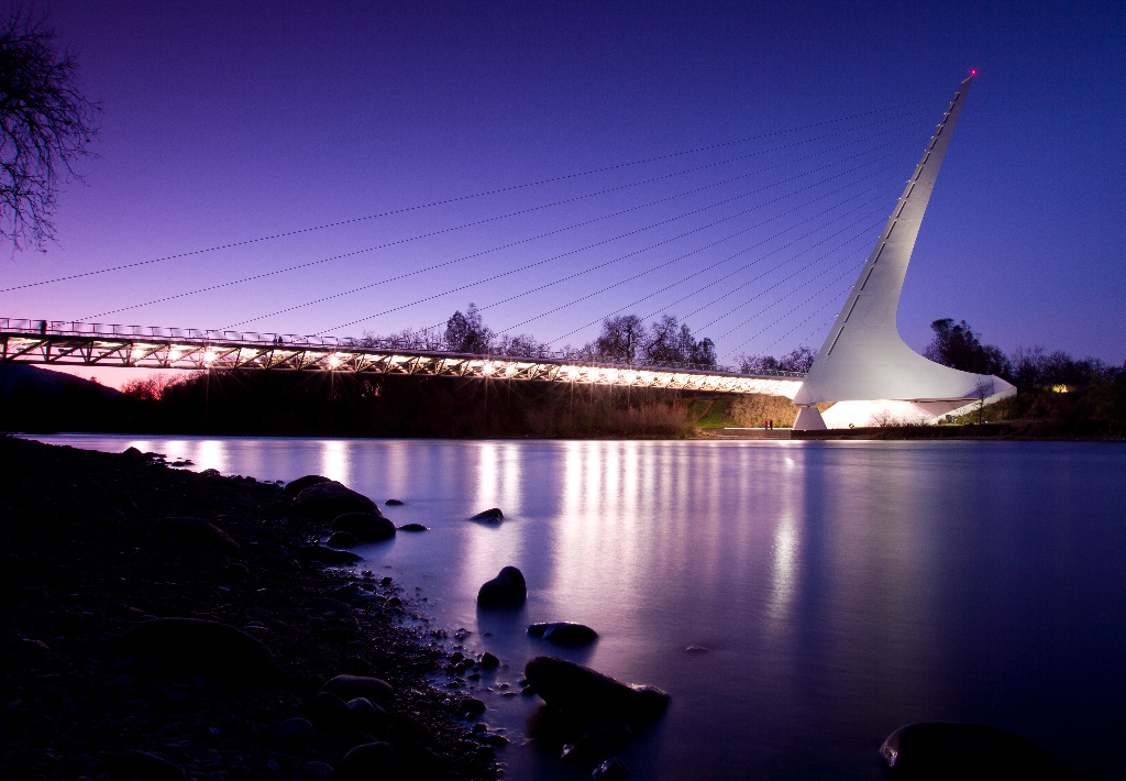 sundial-bridge-night