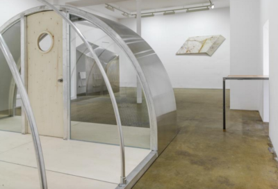 oscar-tuazon-shelters-installation-view-3